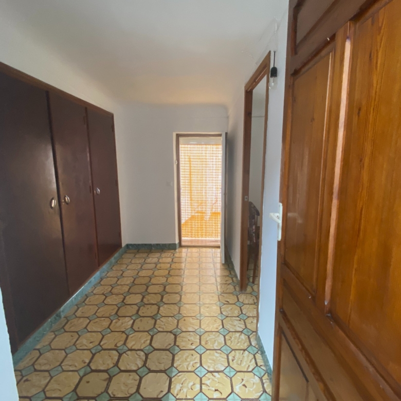 Townhouse in Sax (Ref: 23067)