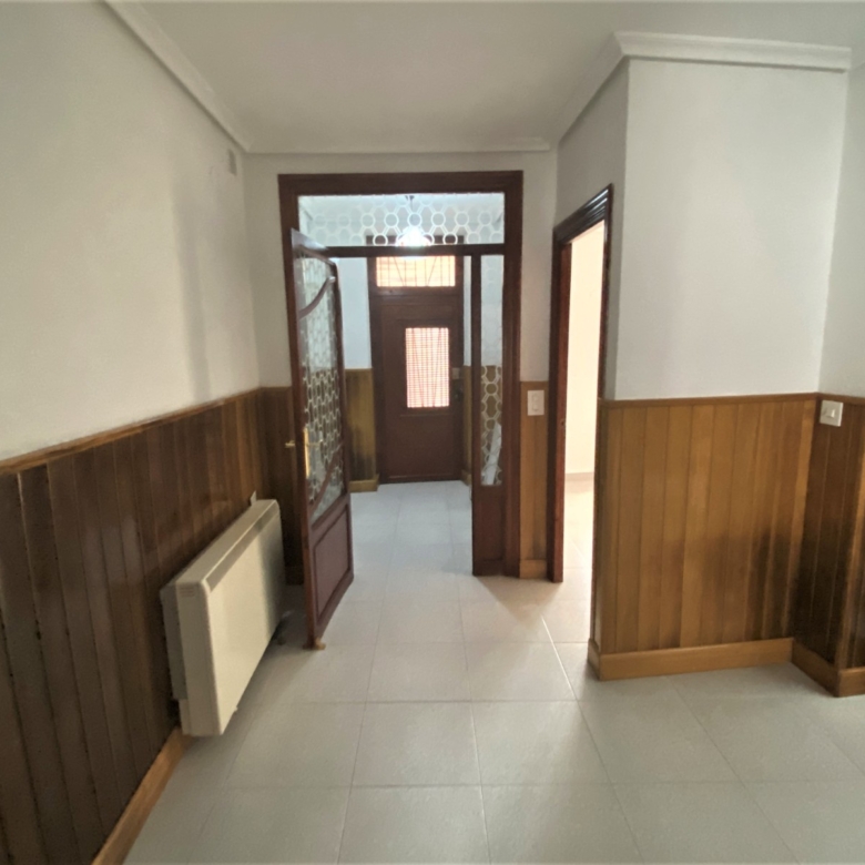 Townhouse in Sax (Ref: 23067)