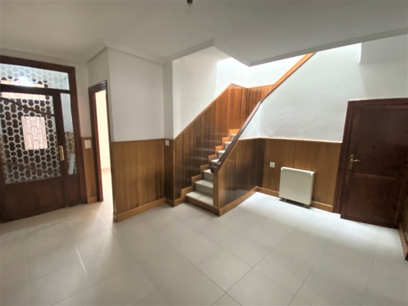 Townhouse in Sax (Ref: 23067)