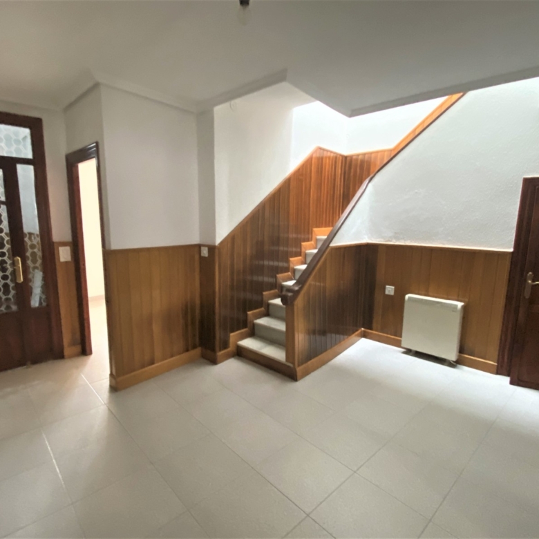 Townhouse in Sax (Ref: 23067)