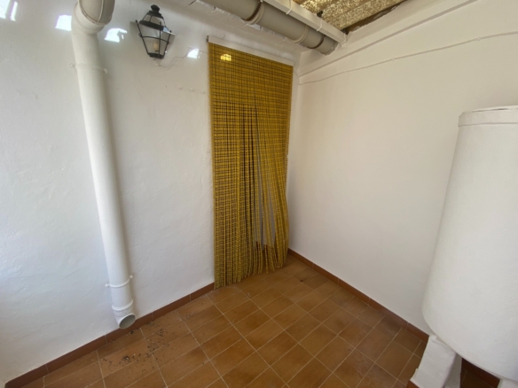 Townhouse in Sax (Ref: 23067)