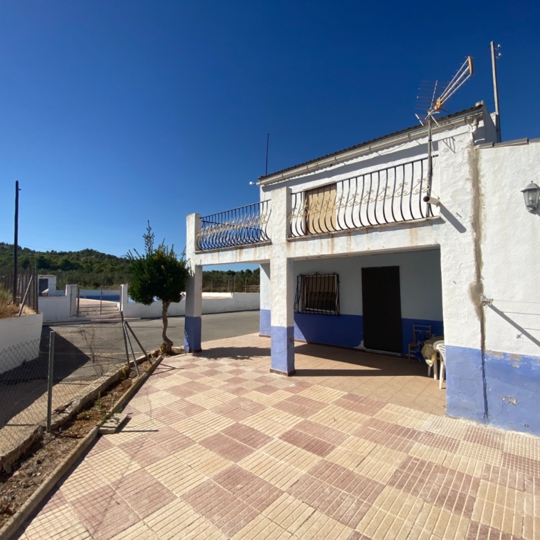 Country House in Sax (Ref: 18137)