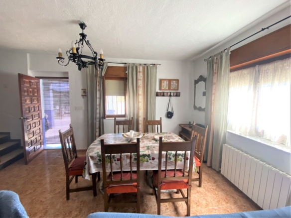 Country House in Sax (Ref: 18137)