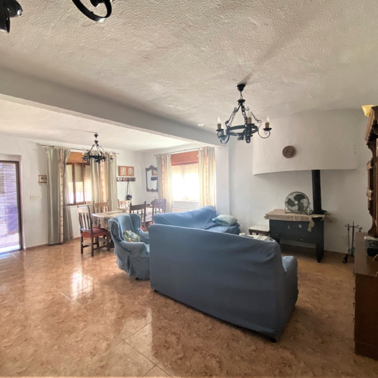 Country House in Sax (Ref: 18137)
