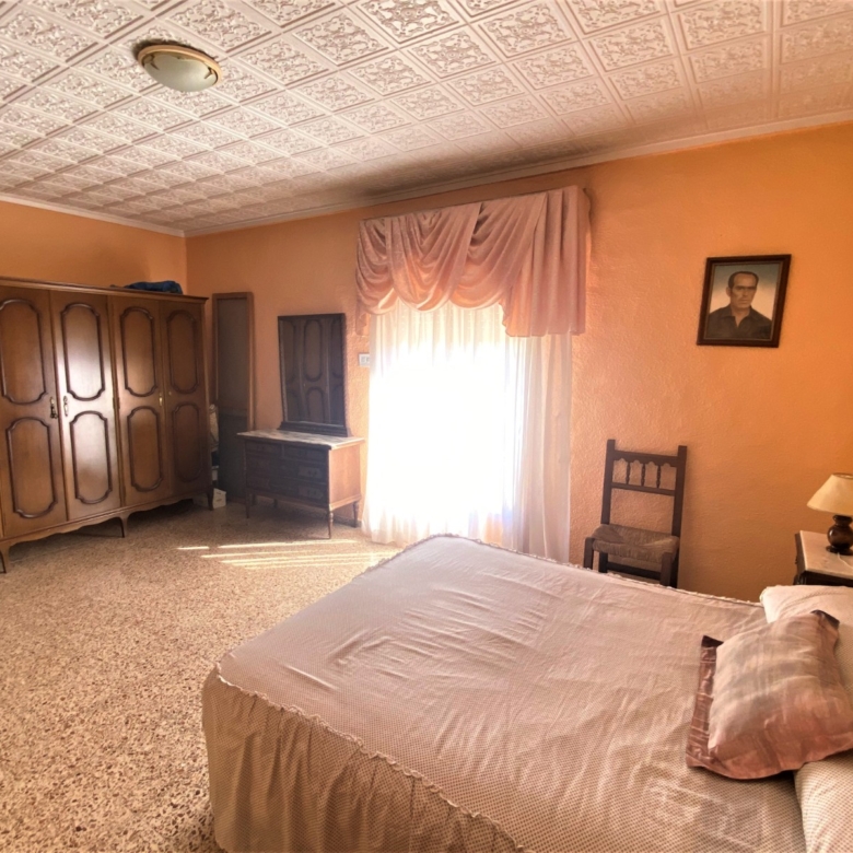 Country House in Sax (Ref: 18137)