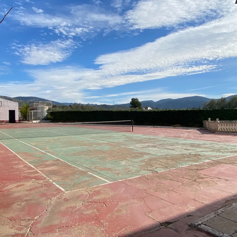 Country House in Sax (Ref: 18149)