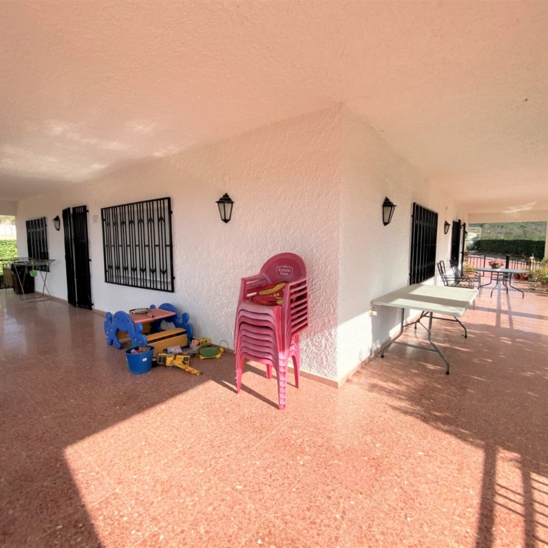 Country House in Sax (Ref: 18149)