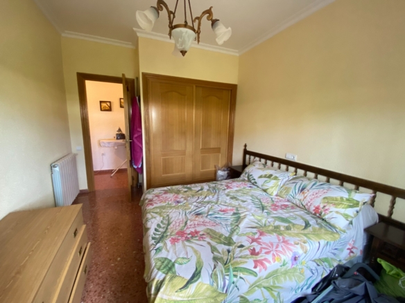 Country House in Sax (Ref: 18149)