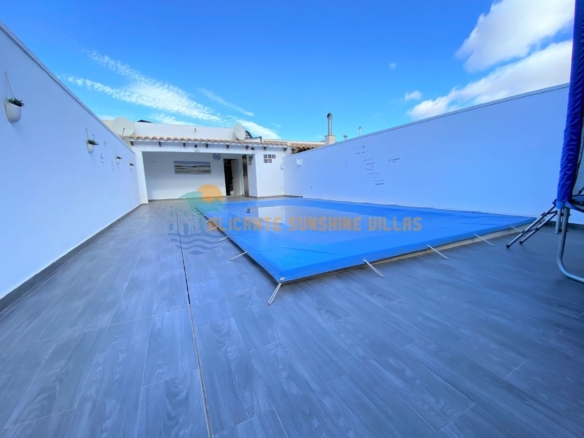 Townhouse in Salinas (Ref: 23091)