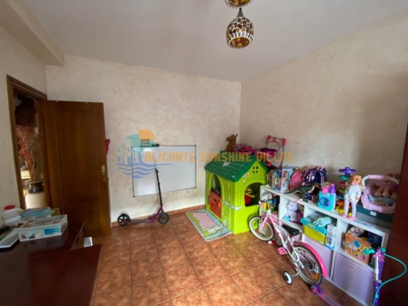 Townhouse in Salinas (Ref: 23091)