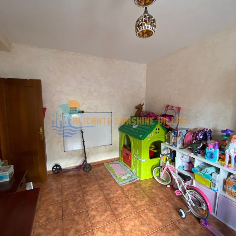 Townhouse in Salinas (Ref: 23091)