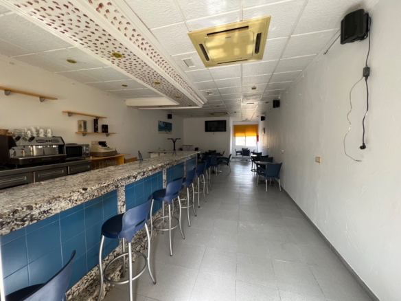 Commercial in Macisvenda (Ref: MC-EUG65)