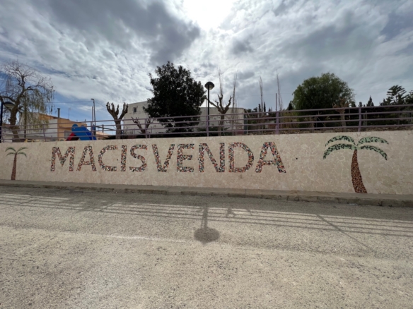 Commercial in Macisvenda (Ref: MC-EUG65)