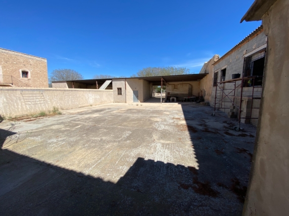 Country House in Salinas (Ref: 18161)