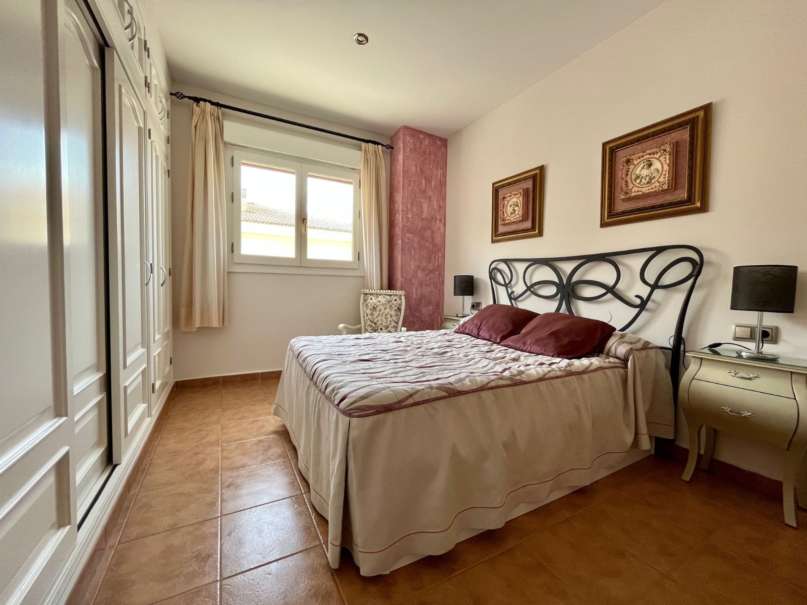 Townhouse in Sax (Ref: 23096)
