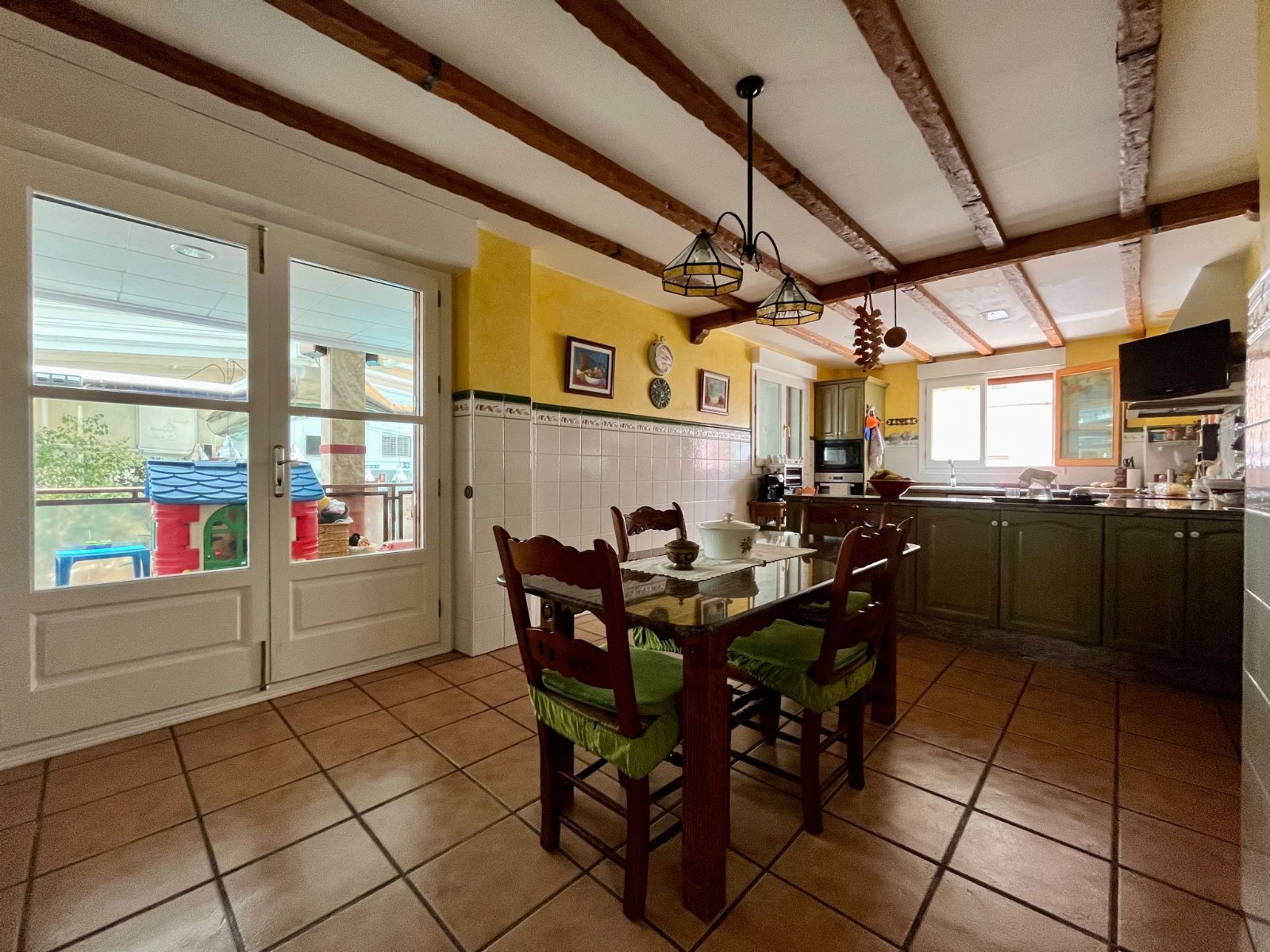 Townhouse in Sax (Ref: 23096)
