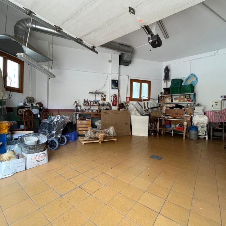 Townhouse in Sax (Ref: 23096)