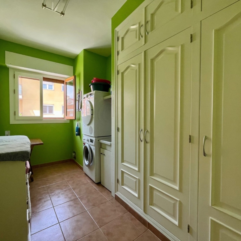 Townhouse in Sax (Ref: 23096)