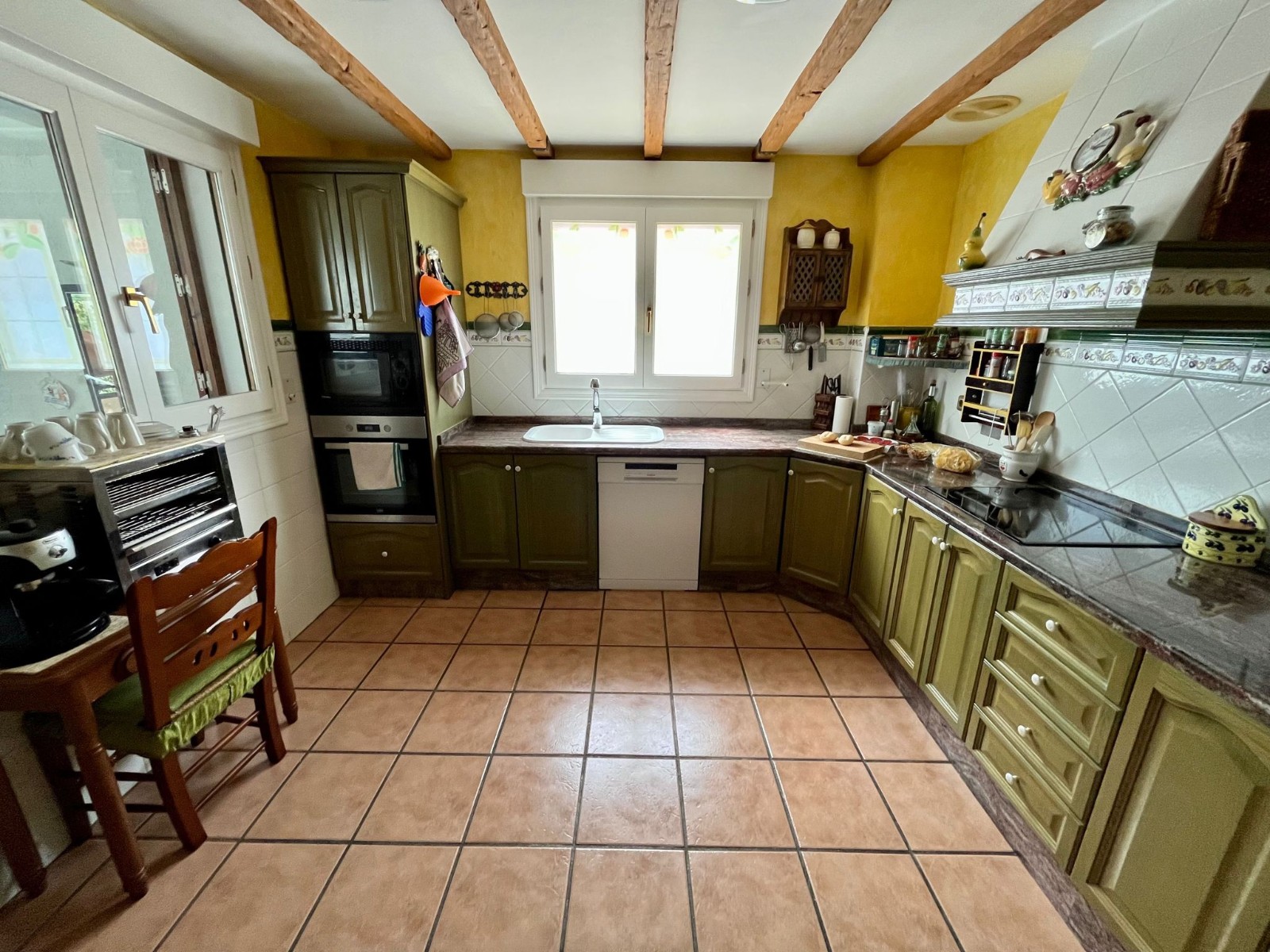 Townhouse in Sax (Ref: 23096)