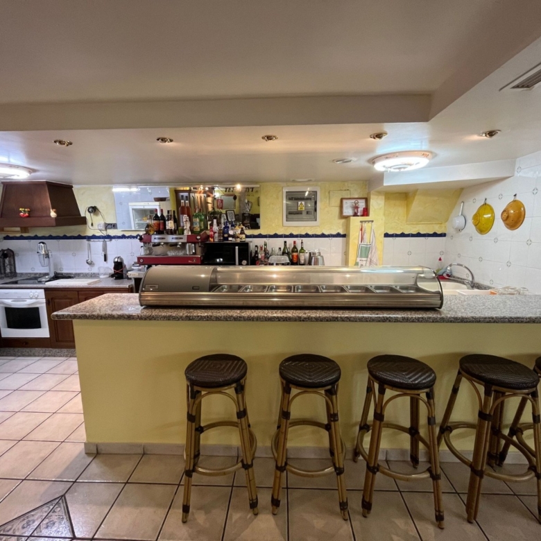 Townhouse in Sax (Ref: 23096)