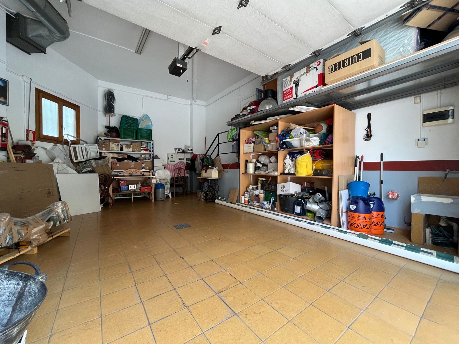 Townhouse in Sax (Ref: 23096)