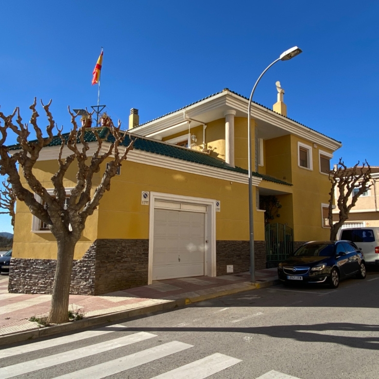 Townhouse in Sax (Ref: 23096)