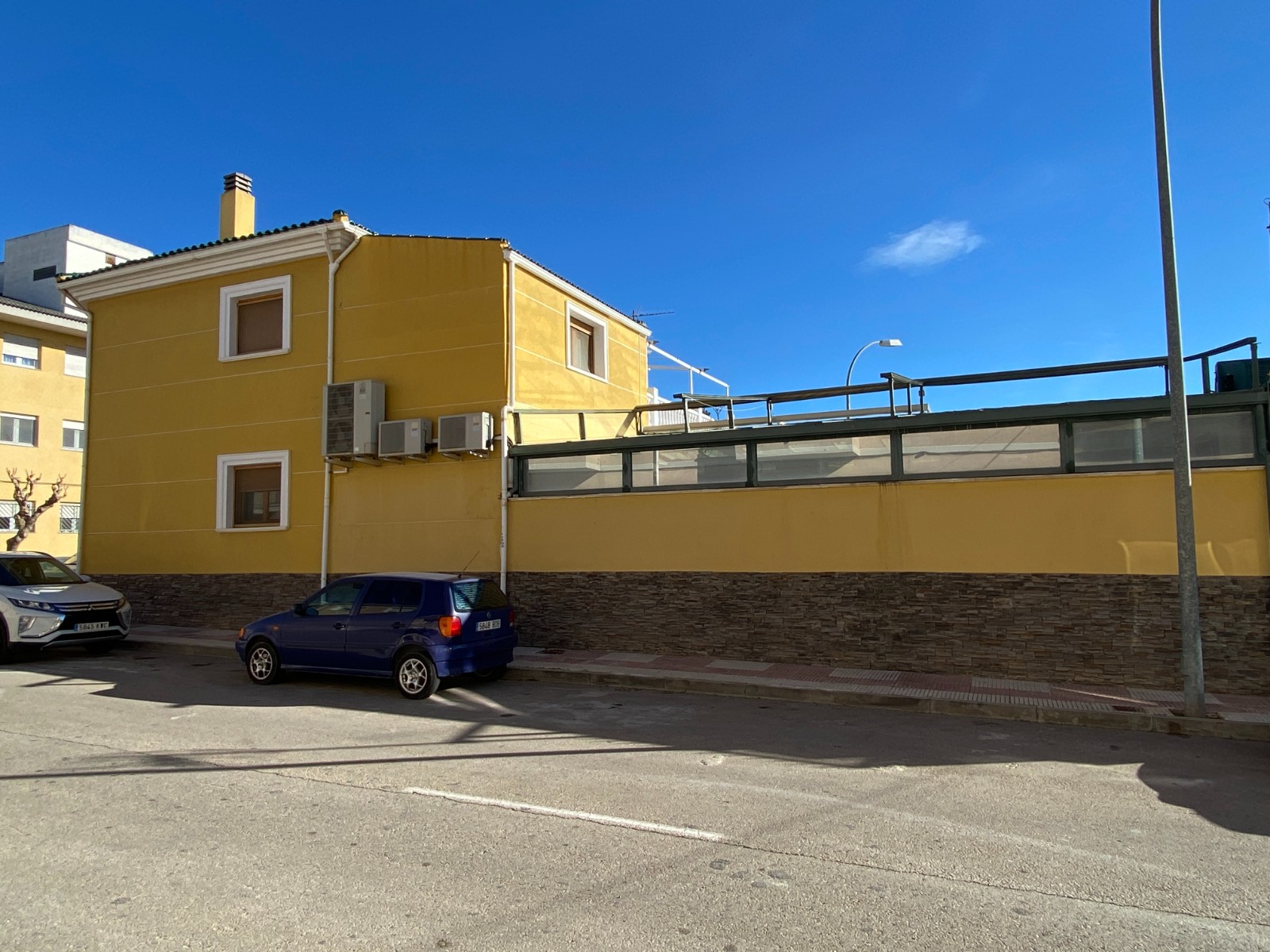 Townhouse in Sax (Ref: 23096)
