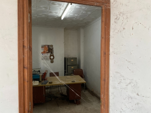 Commercial Property in Salinas (Ref: 23132)