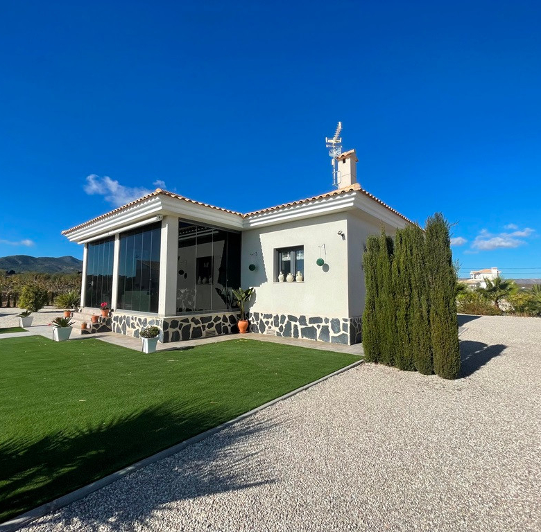 Villa in Pinoso (Ref: AM-PNLCY120)