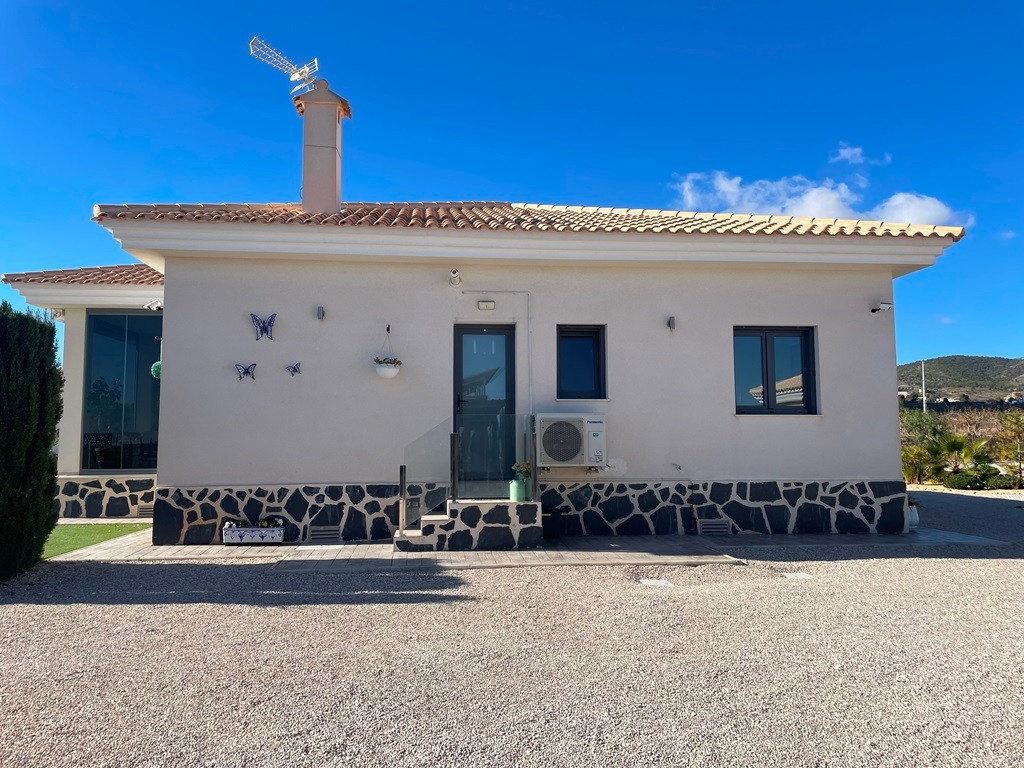 Villa in Pinoso (Ref: AM-PNLCY120)