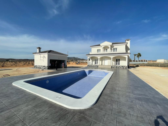 Villa in Pinoso (Ref: AM-PNLCY163)
