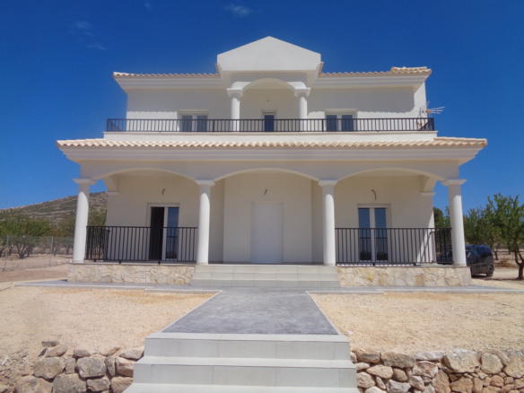 Villa in Pinoso (Ref: AM-PNLCY163)