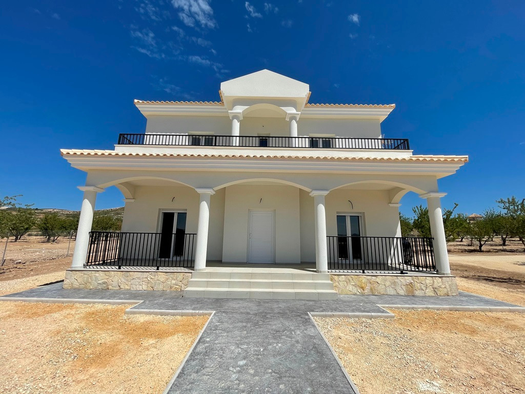 Villa in Pinoso (Ref: AM-PNLCY163)