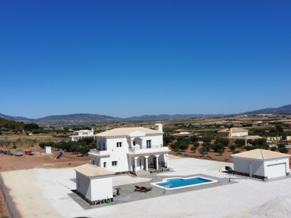 Villa in Pinoso (Ref: AM-PNLCY180)