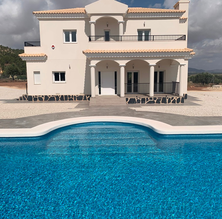 Villa in Pinoso (Ref: AM-PNLCY180)