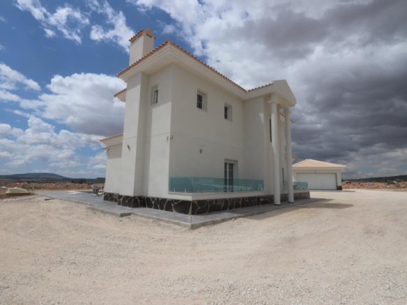 Villa in Pinoso (Ref: AM-PNLCY180)