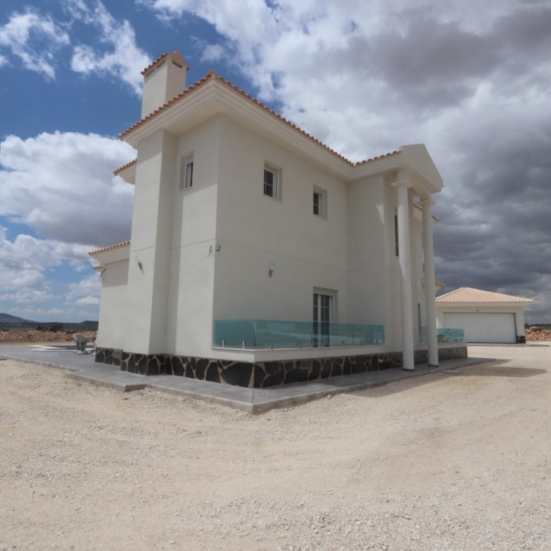 Villa in Pinoso (Ref: AM-PNLCY180)