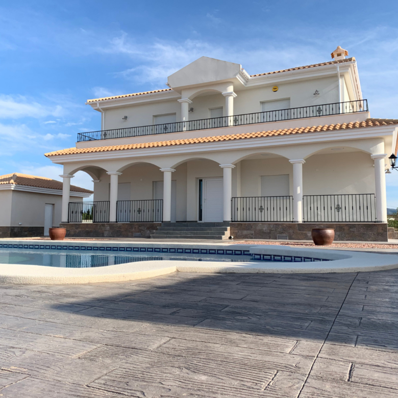 Villa in Pinoso (Ref: AM-PNLCY195)