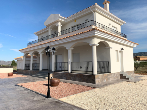 Villa in Pinoso (Ref: AM-PNLCY195)