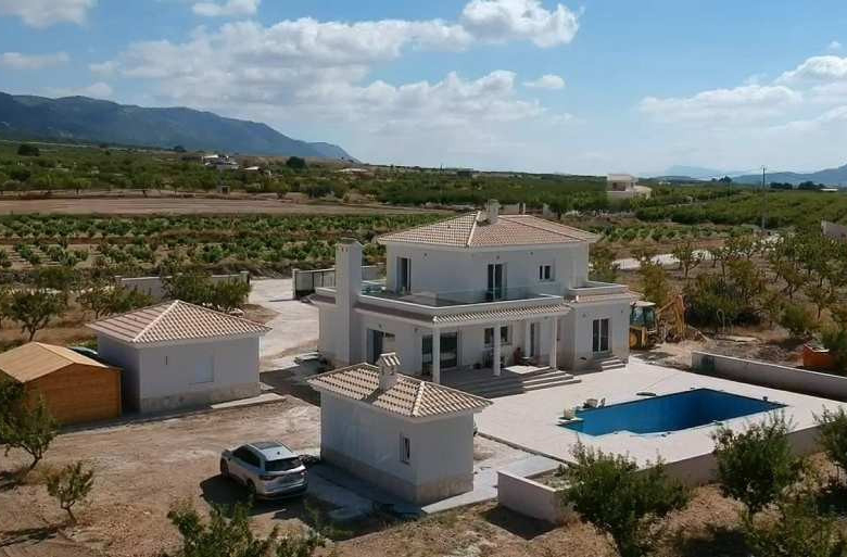 Villa in Pinoso (Ref: AM-PNLCY220)