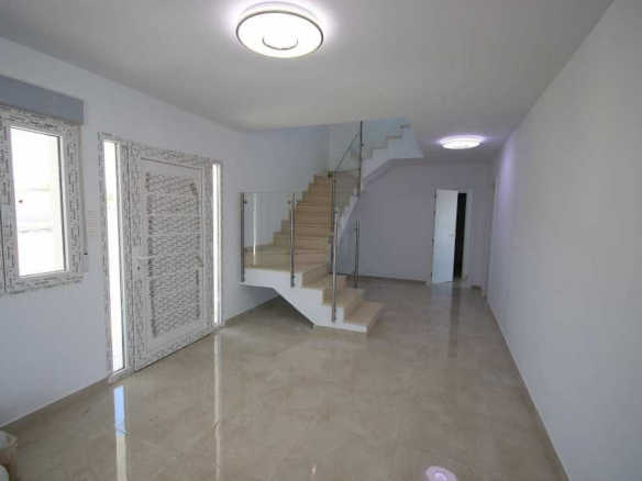 Villa in Pinoso (Ref: AM-PNLCY220)