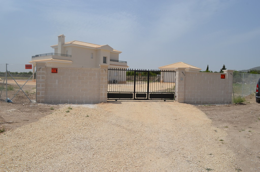 Villa in Pinoso (Ref: AM-PNLCY225)