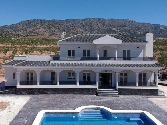 Villa in Pinoso (Ref: AM-PNLCY245)