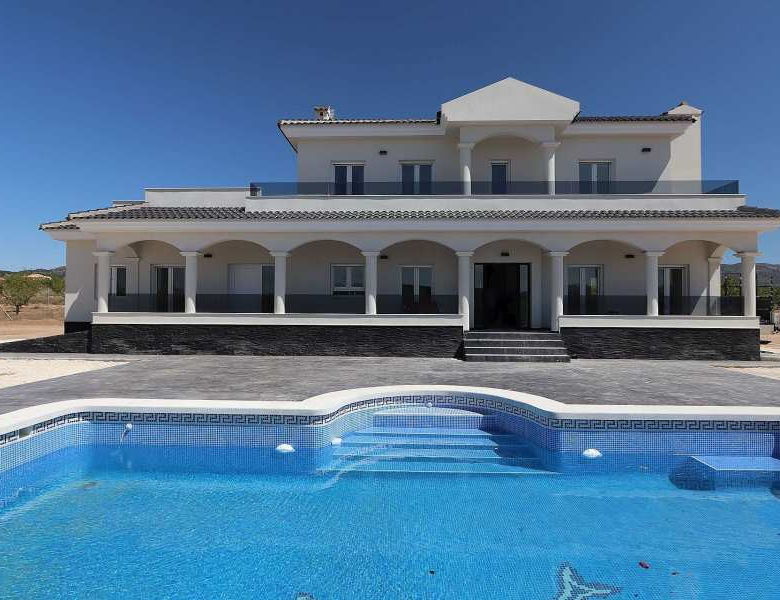 Villa in Pinoso (Ref: AM-PNLCY245)