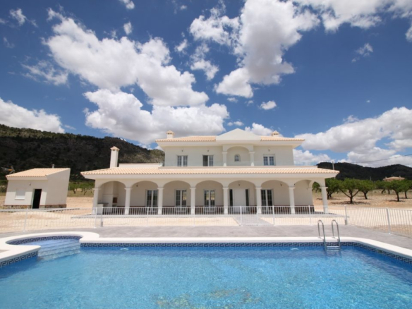 Villa in Pinoso (Ref: AM-PNLCY245)