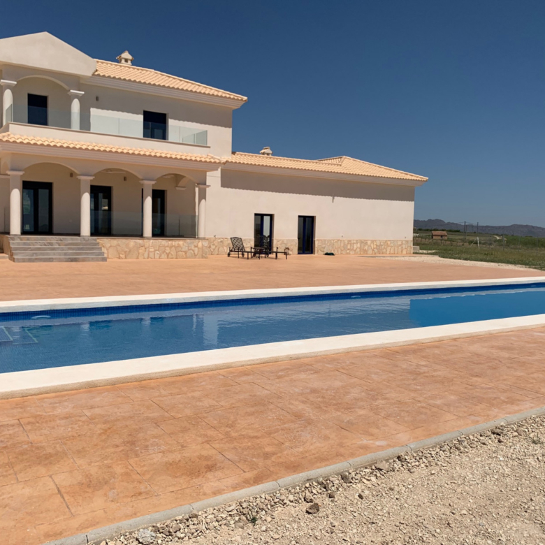 Villa in Pinoso (Ref: AM-PNLCY245)