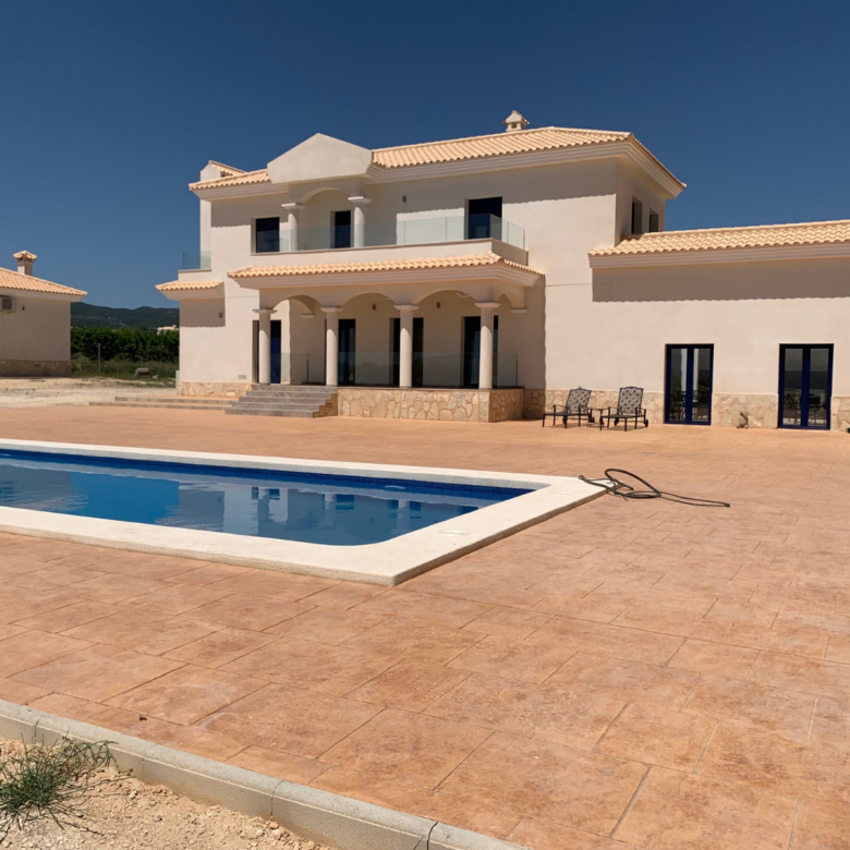 Villa in Pinoso (Ref: AM-PNLCY245)