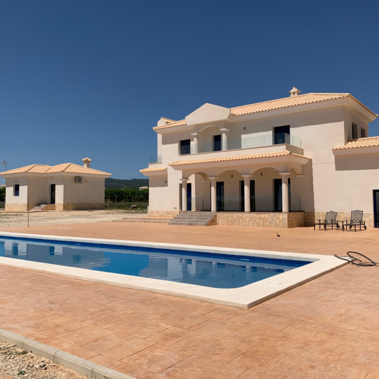Villa in Pinoso (Ref: AM-PNLCY245)