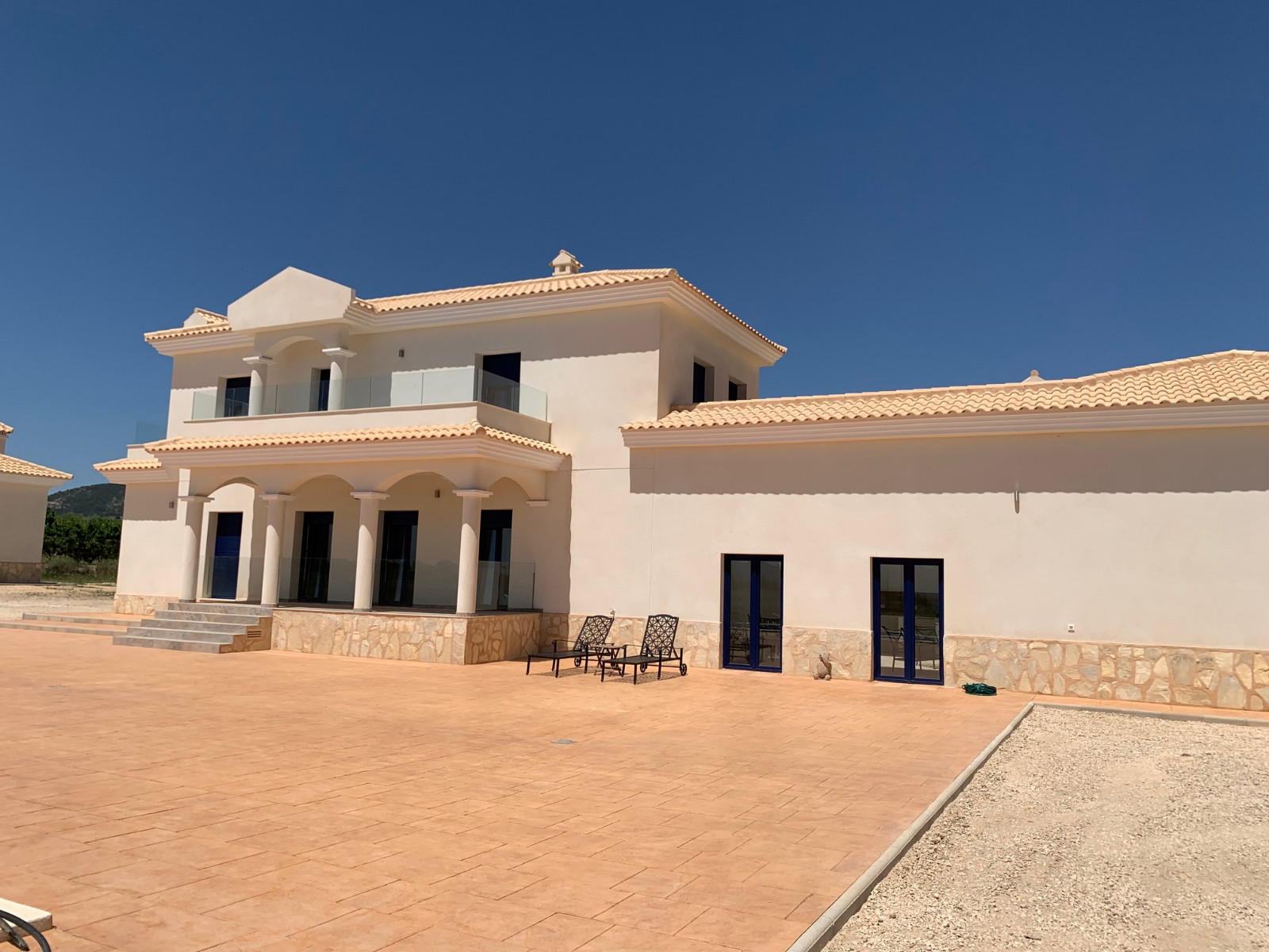 Villa in Pinoso (Ref: AM-PNLCY245)