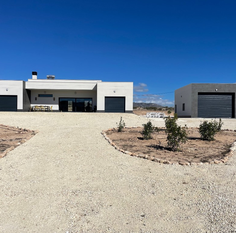 Villa in Pinoso (Ref: AM-PNLCYM165)
